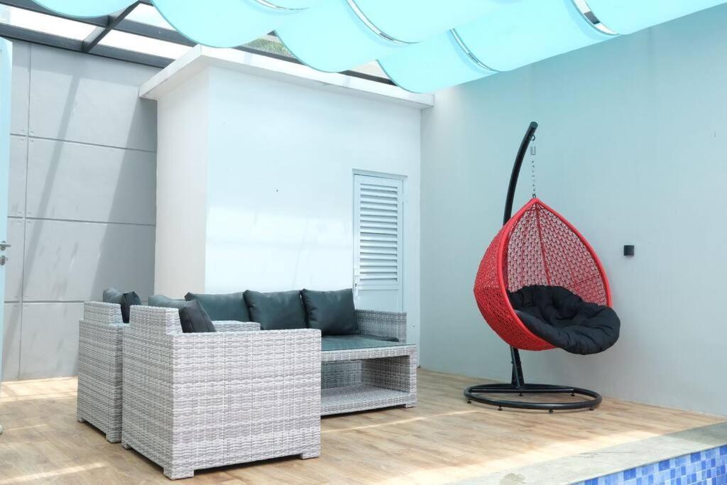 Villa 55 With Pool, Karaoke And Rooftop Богор Екстер'єр фото
