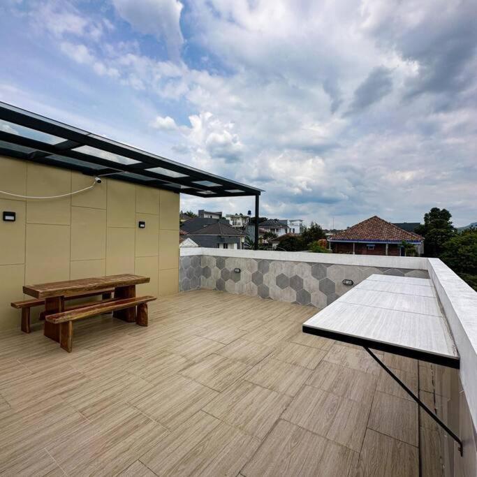 Villa 55 With Pool, Karaoke And Rooftop Богор Екстер'єр фото
